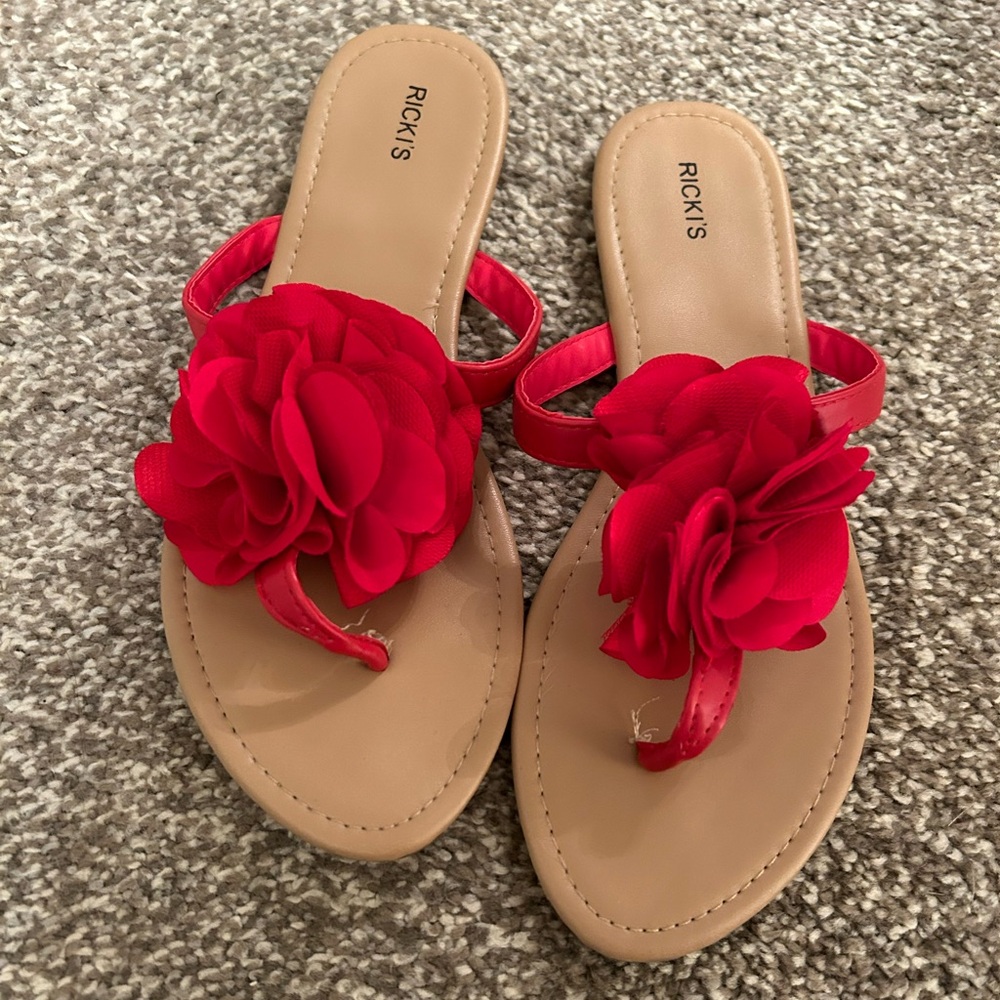 Ricki’s women’s flower sandals